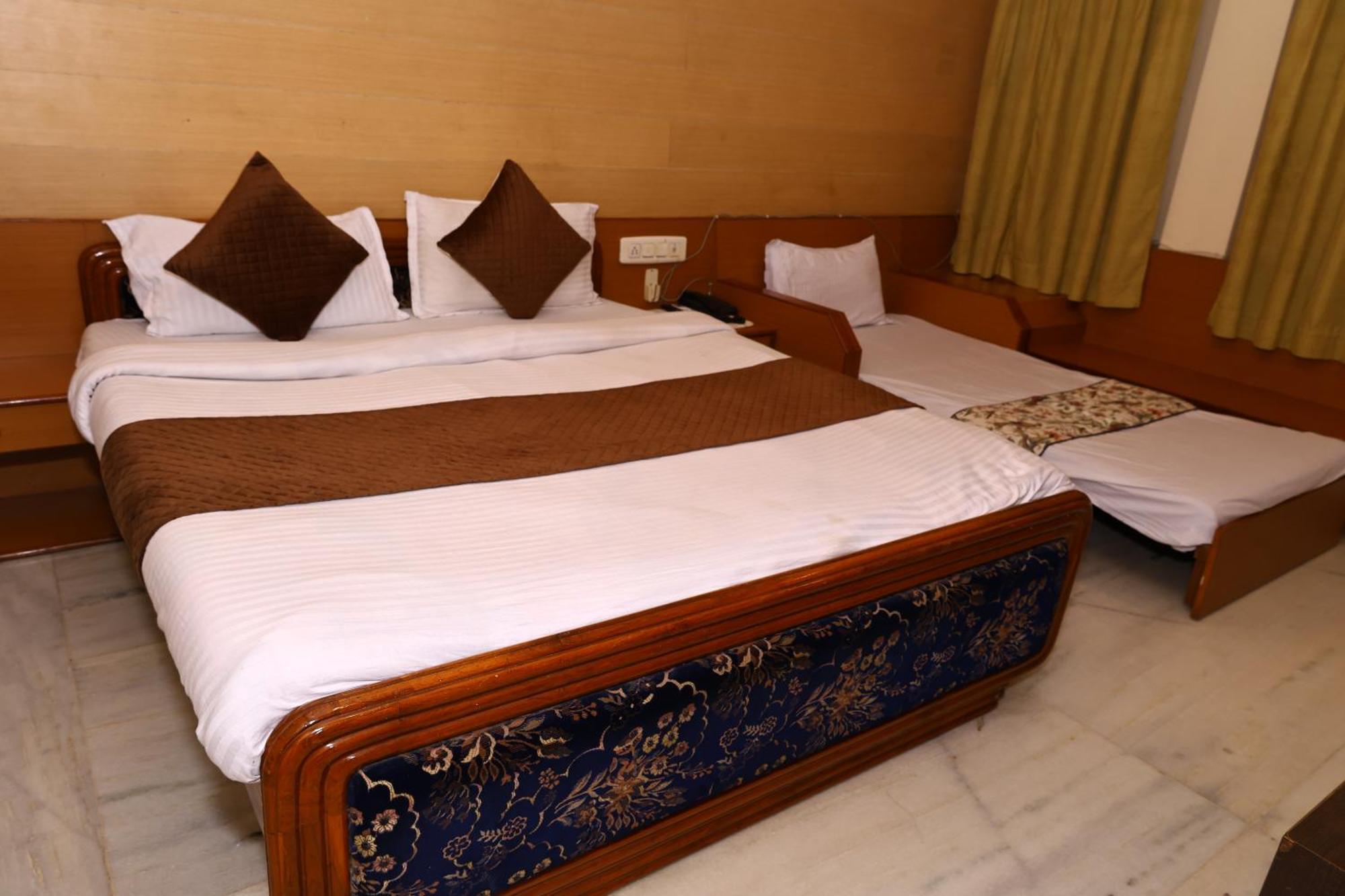 Hotel Suncity By Sharnam Nathdwara Exterior photo